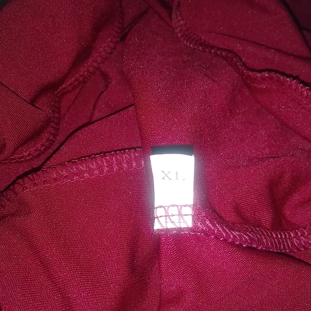 Beautiful M Queen Gold Pearls Adorned Maroon Lounge Outfit 2 Piece Set - Picture 9 of 9